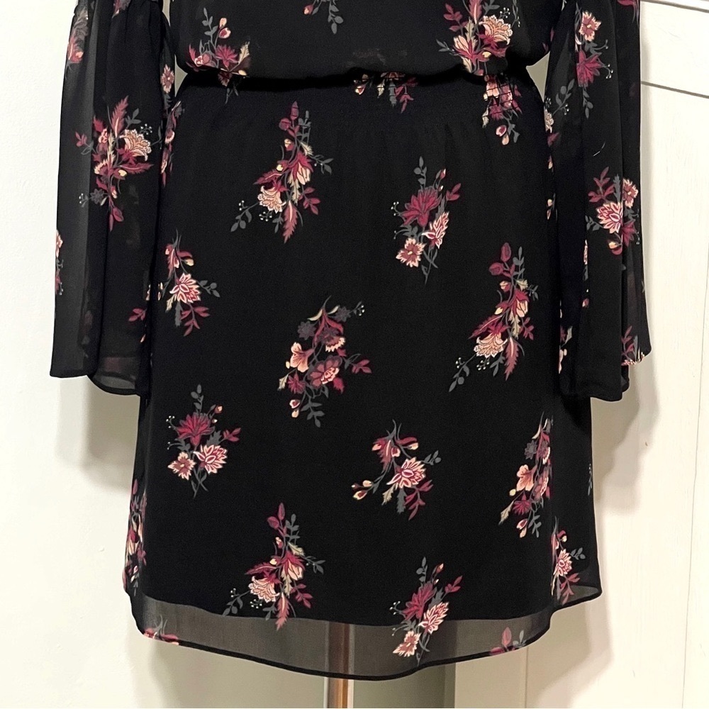 White House Black Market Bell Sleeve Floral Print Dress Black & Pink Small - Picture 4 of 13